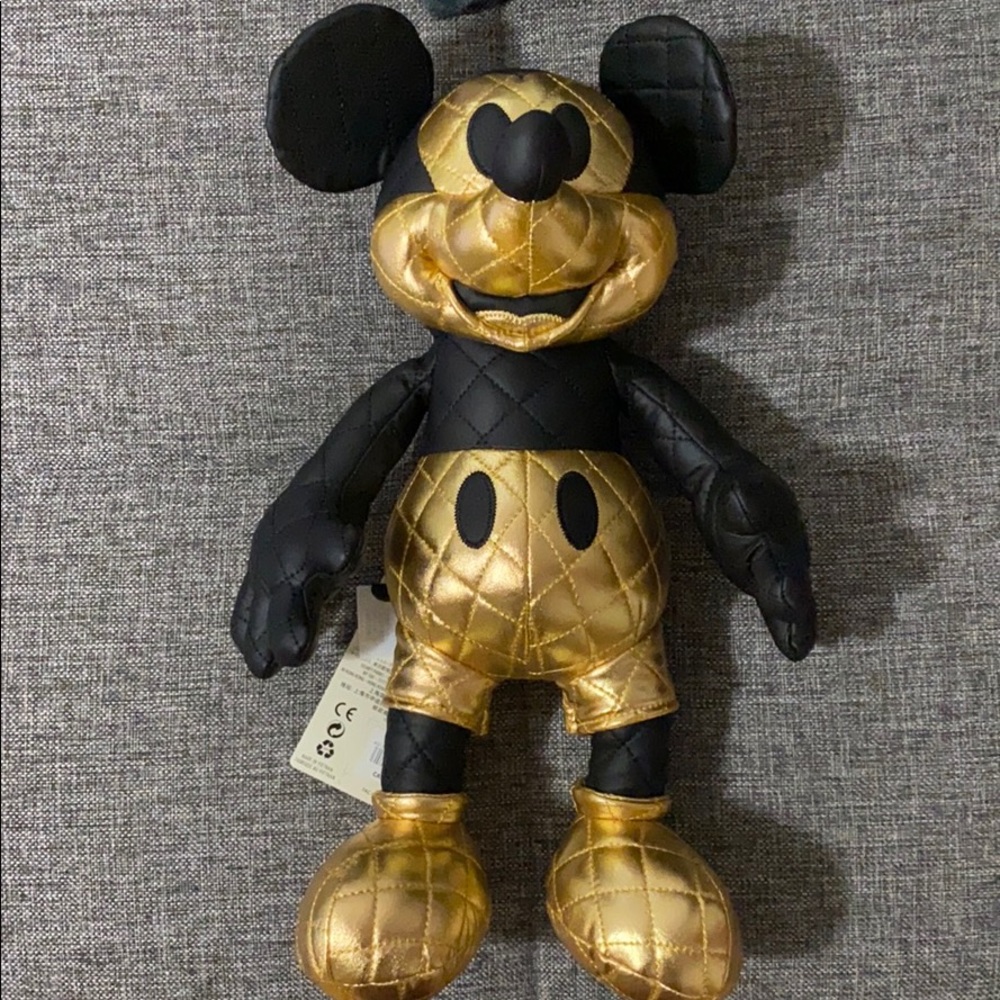 LIMITED EDITION Mickey Mouse memories Plush Disney